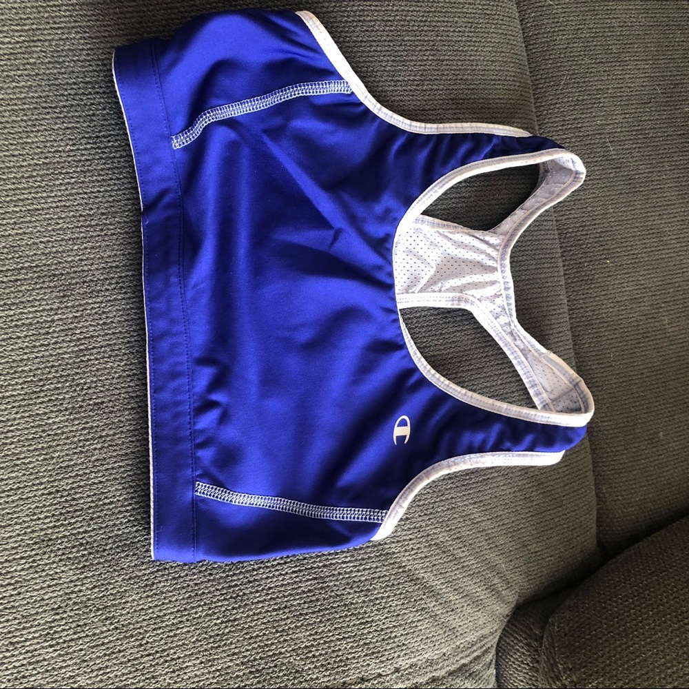Women’s small sports bra